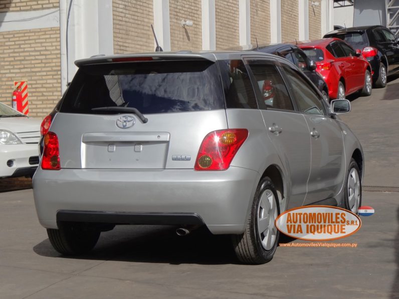 
								TOYOTA IST AÑO 2002 full									