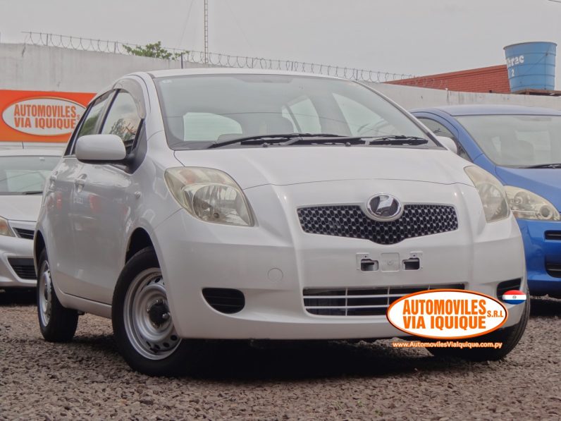 
								TOYOTA NEW VITZ AÑO 2005 full									