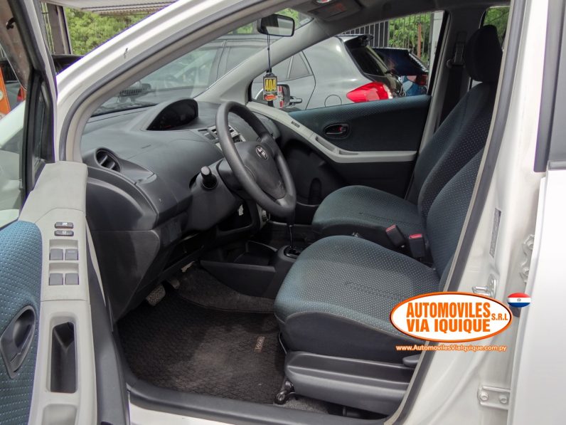 
								TOYOTA NEW VITZ AÑO 2005 full									