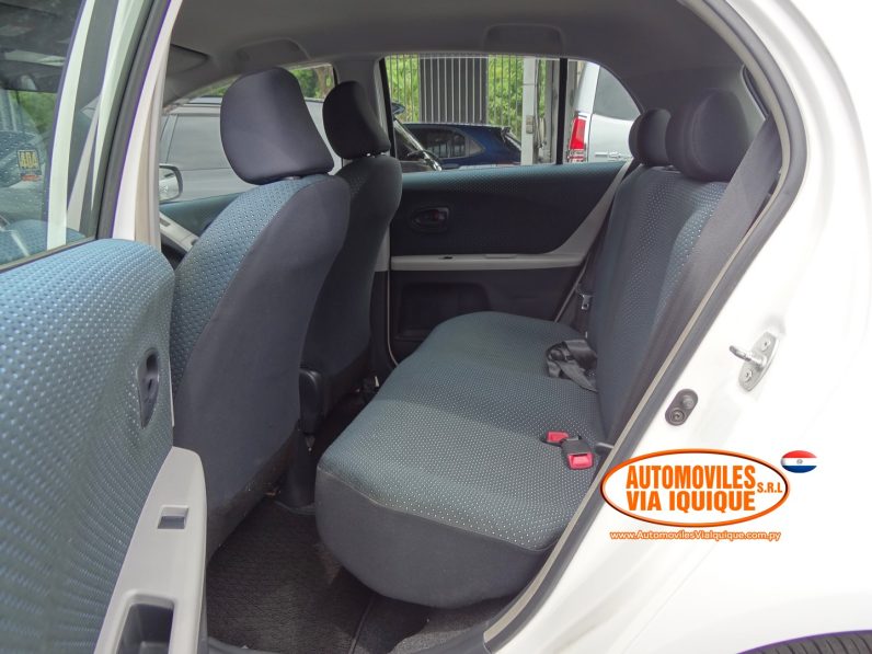 
								TOYOTA NEW VITZ AÑO 2005 full									