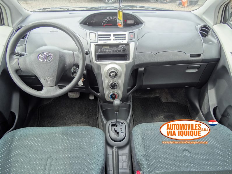 
								TOYOTA NEW VITZ AÑO 2005 full									