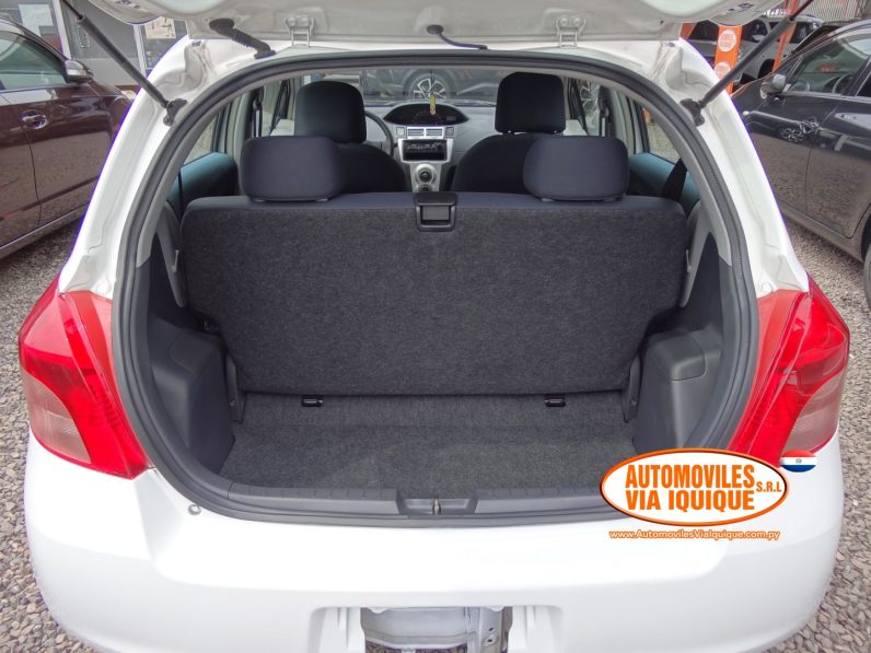 
								TOYOTA NEW VITZ AÑO 2005 full									