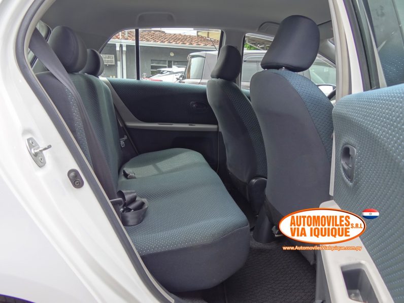 
								TOYOTA NEW VITZ AÑO 2005 full									