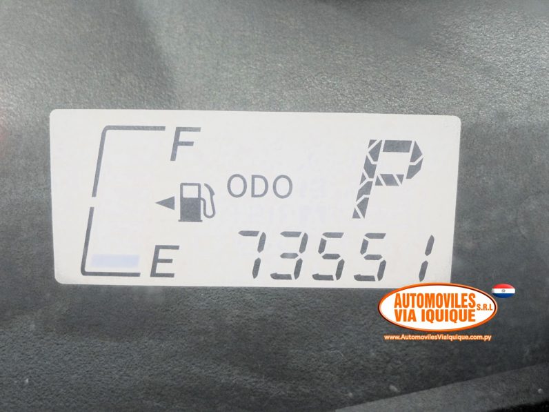 
								TOYOTA NEW VITZ AÑO 2005 full									