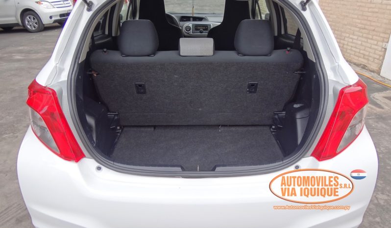 
								TOYOTA NEW VITZ AÑO 2014 full									