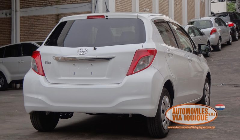 
								TOYOTA NEW VITZ AÑO 2014 full									