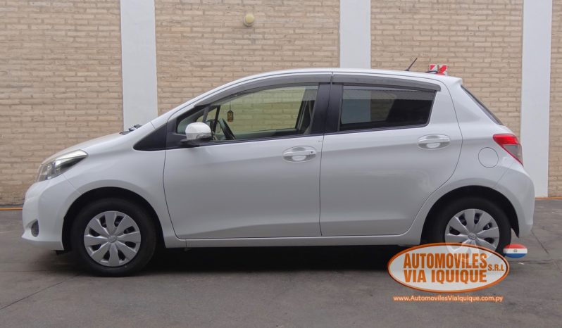
								TOYOTA NEW VITZ AÑO 2014 full									