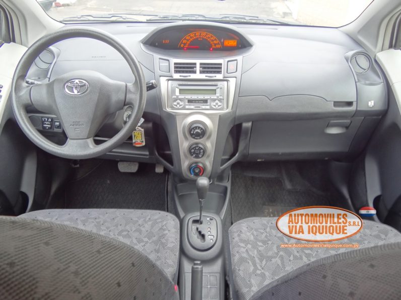 
								TOYOTA NEW VITZ AÑO 2010 full									