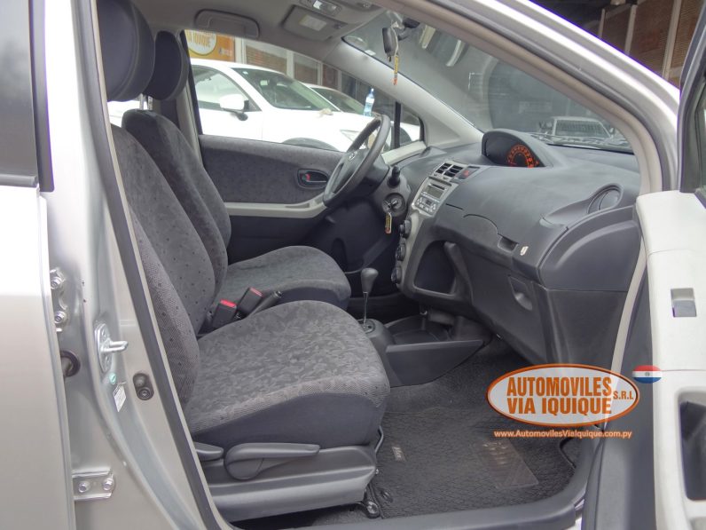 
								TOYOTA NEW VITZ AÑO 2010 full									