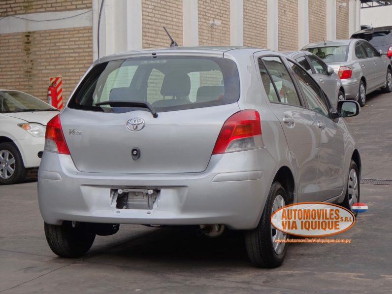 
								TOYOTA NEW VITZ AÑO 2010 full									