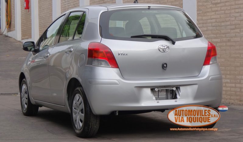 
								TOYOTA NEW VITZ AÑO 2010 full									