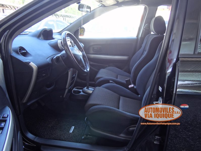 
								TOYOTA IST AÑO 2003 full									