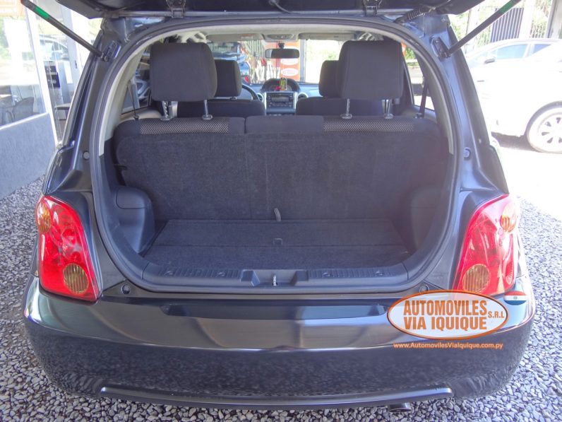 
								TOYOTA IST AÑO 2003 full									