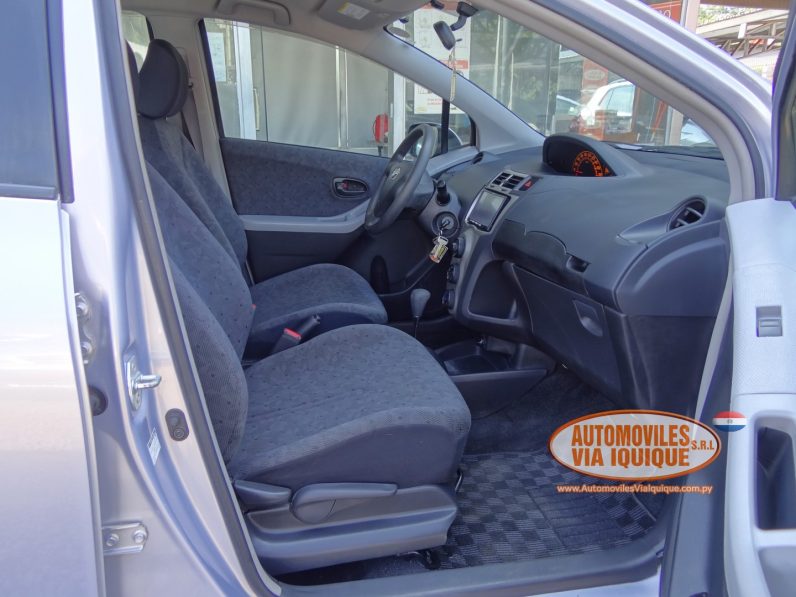 
								TOYOTA NEW VITZ AÑO 2010 full									