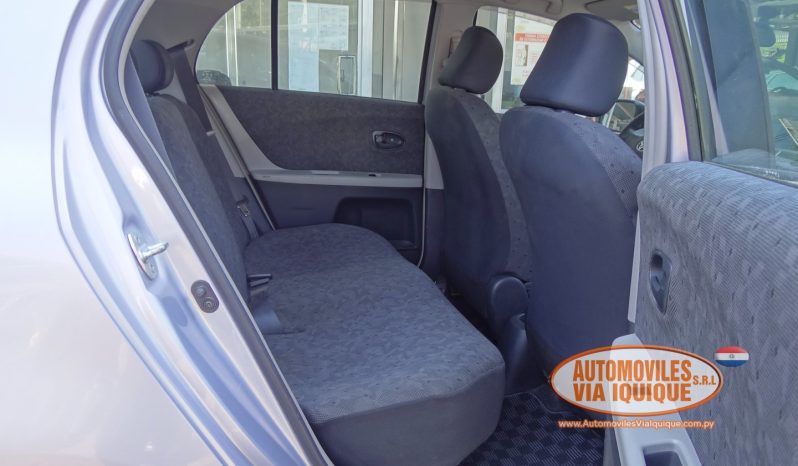 
								TOYOTA NEW VITZ AÑO 2010 full									