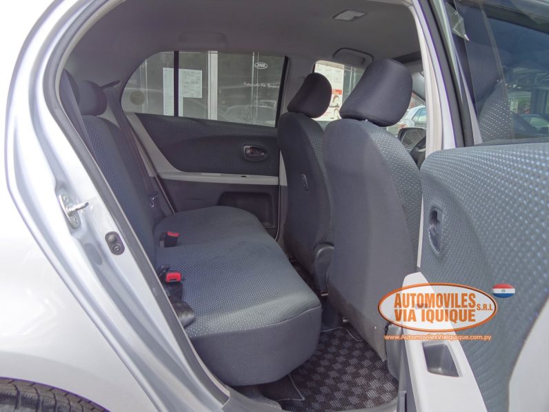 
								TOYOTA NEW VITZ AÑO 2007 full									