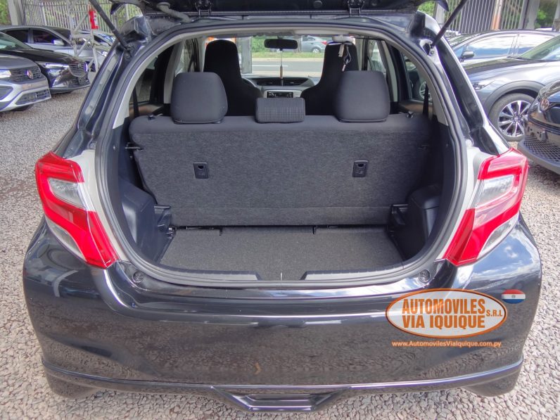 
								TOYOTA NEW VITZ AÑO 2016 full									