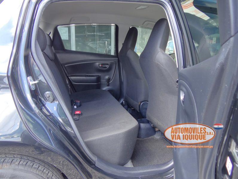 
								TOYOTA NEW VITZ AÑO 2016 full									