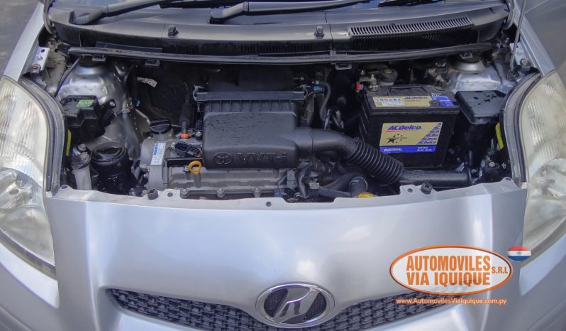 
								TOYOTA NEW VITZ AÑO 2010 full									