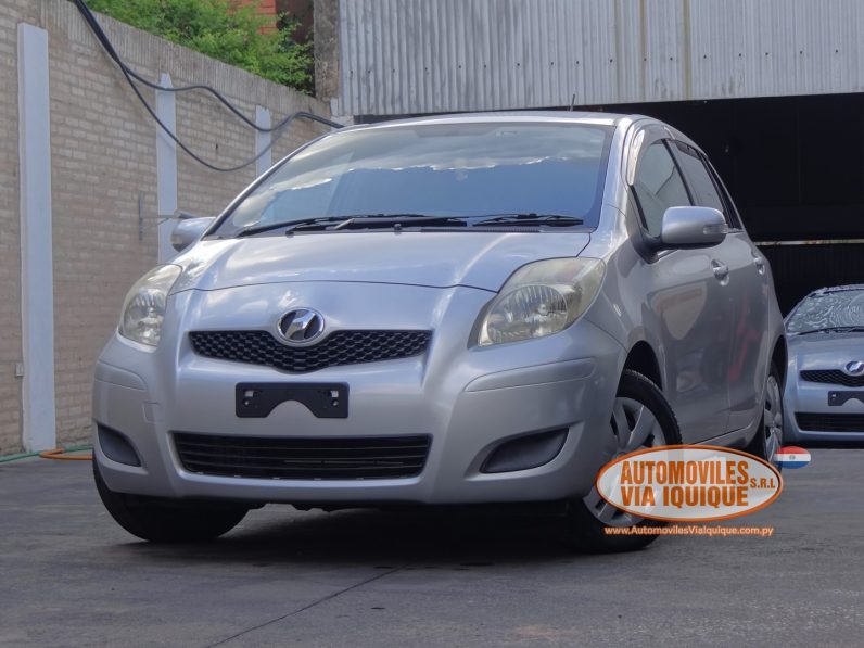 
								TOYOTA NEW VITZ AÑO 2010 full									