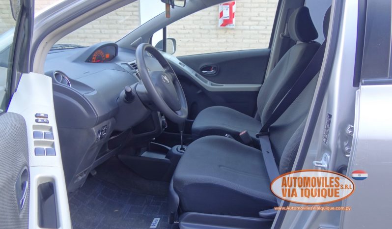 
								TOYOTA NEW VITZ AÑO 2010 full									