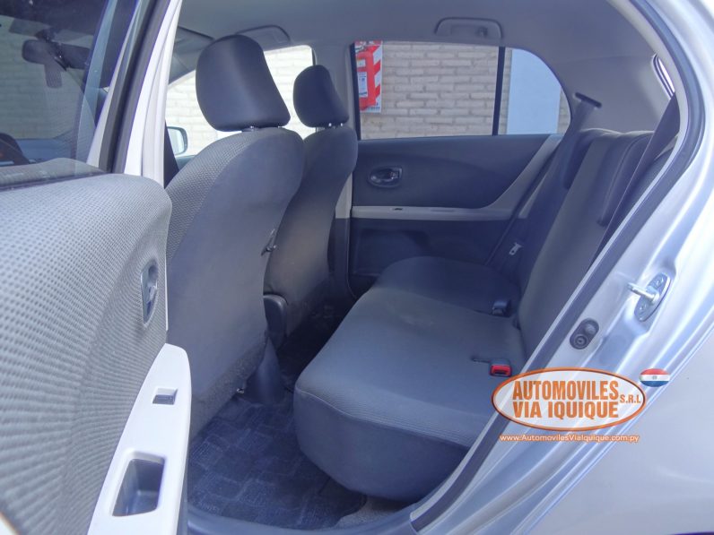 
								TOYOTA NEW VITZ AÑO 2010 full									