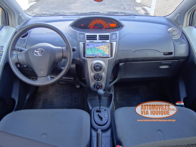 
								TOYOTA NEW VITZ AÑO 2010 full									