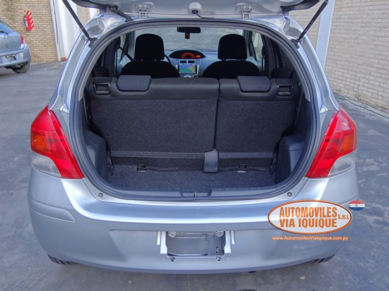 
								TOYOTA NEW VITZ AÑO 2010 full									