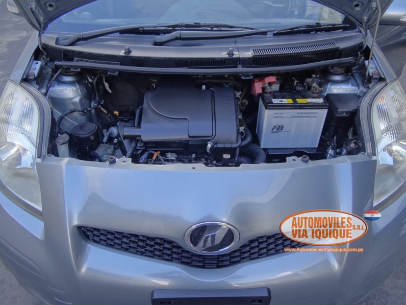 
								TOYOTA NEW VITZ AÑO 2007 full									