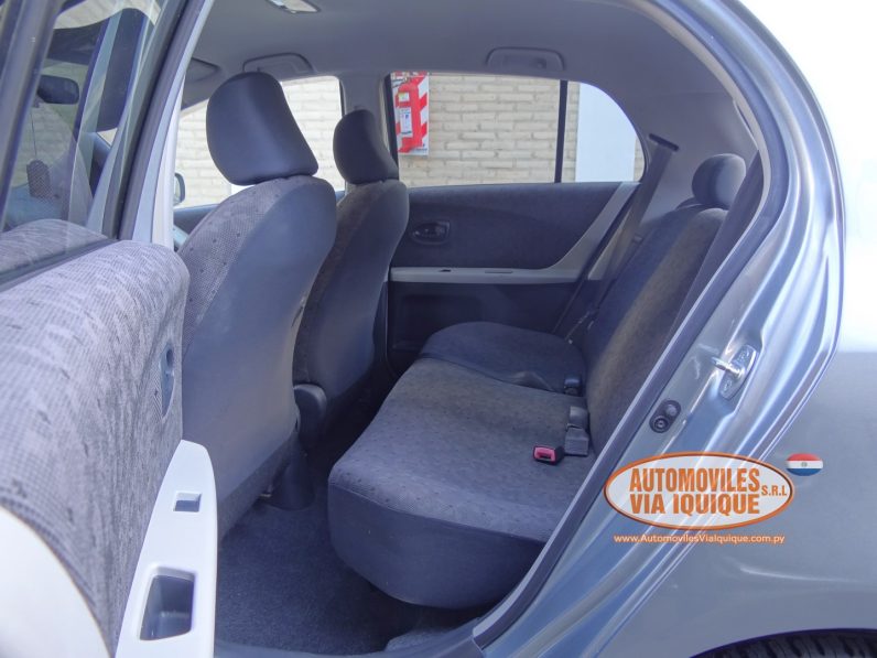 
								TOYOTA NEW VITZ AÑO 2007 full									