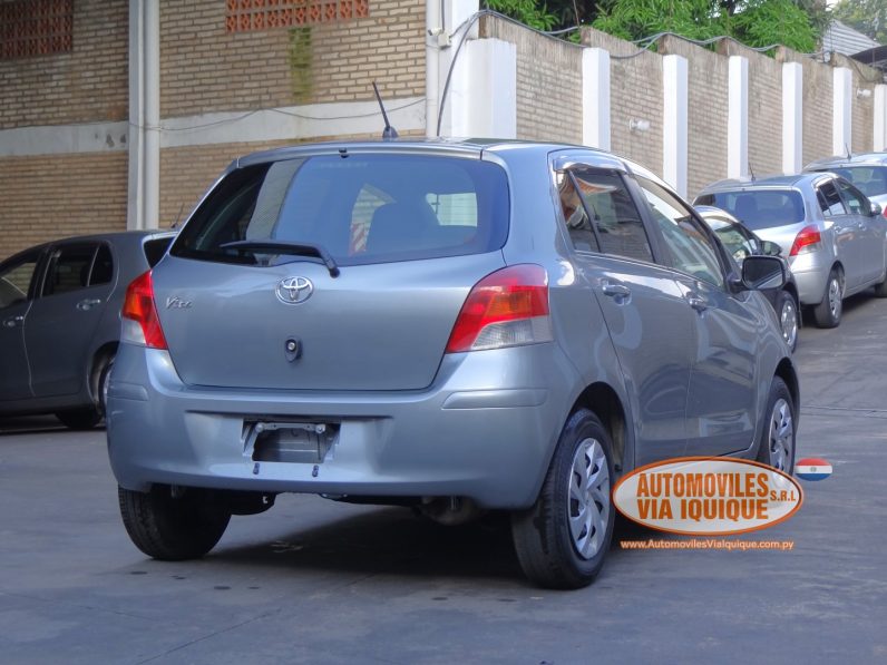 
								TOYOTA NEW VITZ AÑO 2007 full									