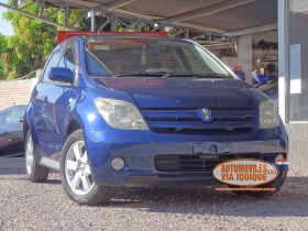 TOYOTA IST AÑO 2004