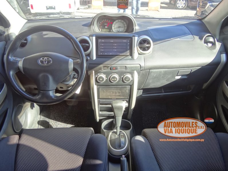 
								TOYOTA IST AÑO 2004 full									