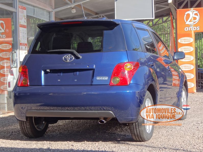 
								TOYOTA IST AÑO 2004 full									