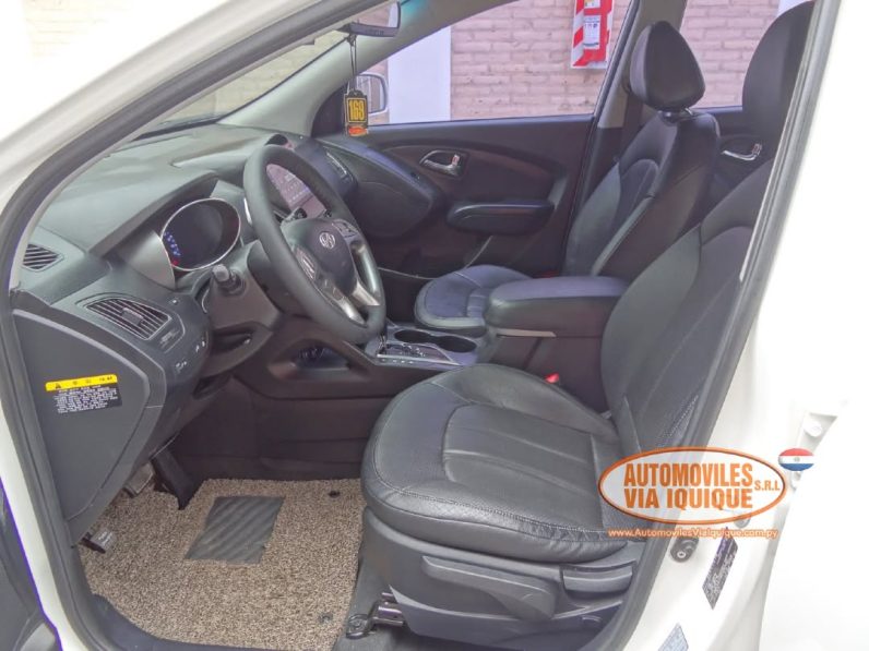
								Hyundai Tucson full									