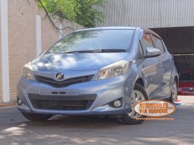 TOYOTA VITZ AÑO 2013