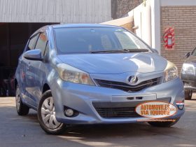 TOYOTA VITZ AÑO 2013