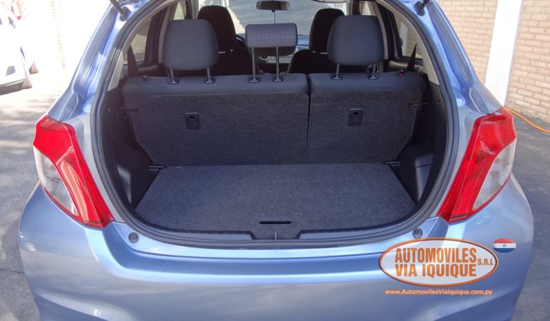 
								TOYOTA VITZ AÑO 2013 full									