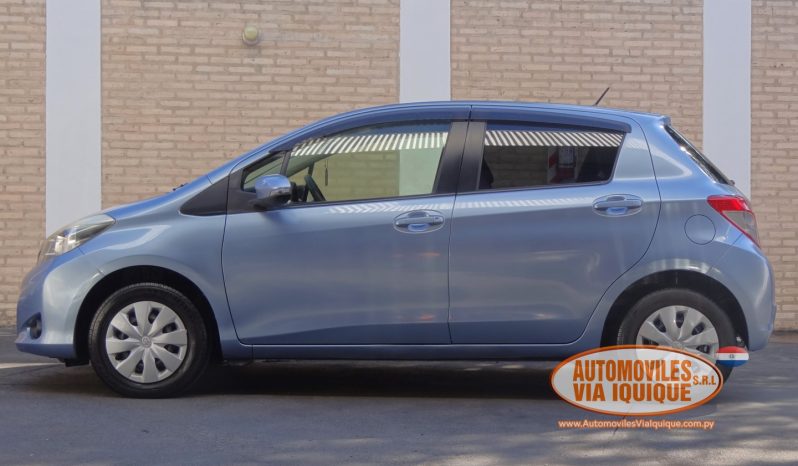 
								TOYOTA VITZ AÑO 2013 full									