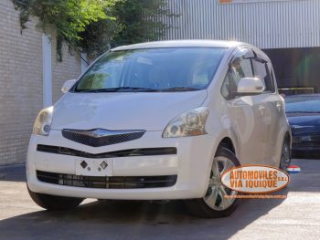 TOYOTA RACTIS AÑO 2009