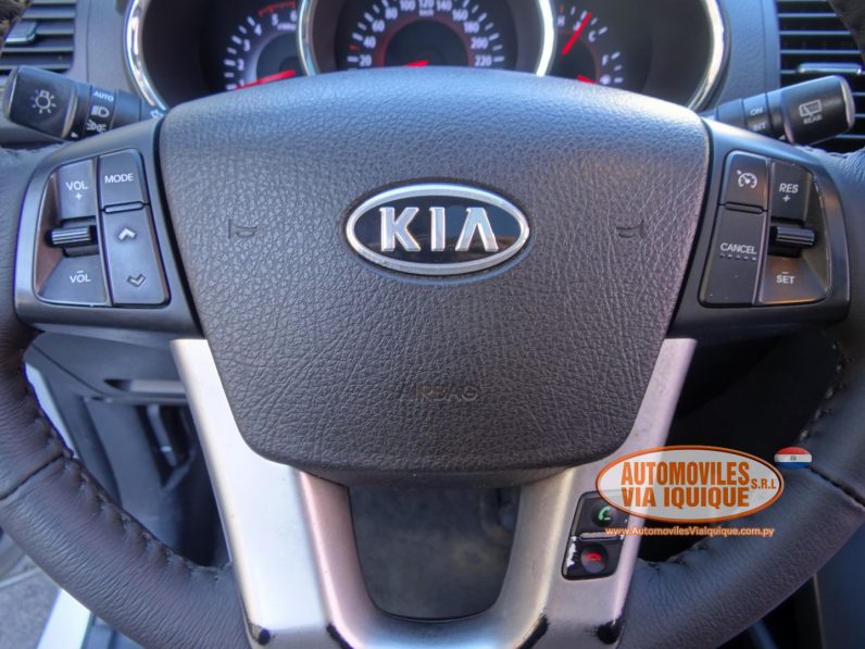 
								KIA SORENTO AÑO 2010 full									