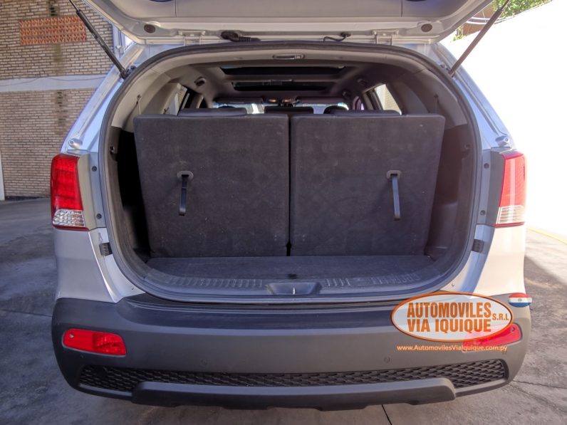 
								KIA SORENTO AÑO 2010 full									
