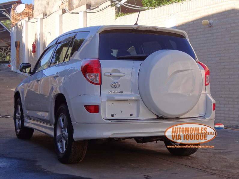 
								TOYOTA RAV4 AÑO 2006 full									