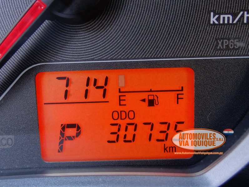 
								TOYOTA VITZ AÑO 2014 full									