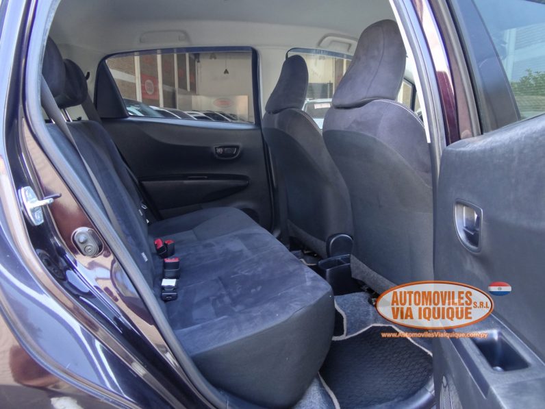 
								TOYOTA VITZ AÑO 2014 full									