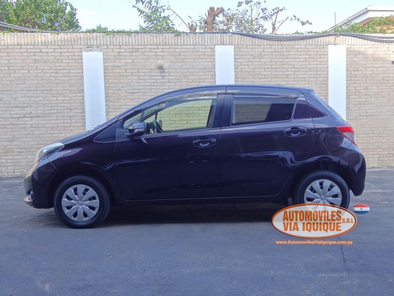 
								TOYOTA VITZ AÑO 2014 full									