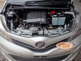 TOYOTA VITZ 2011