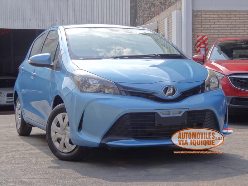 
								TOYOTA VITZ AÑO 2015 full									