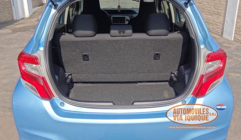 
								TOYOTA VITZ AÑO 2015 full									