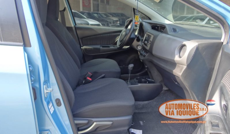 
								TOYOTA VITZ AÑO 2015 full									